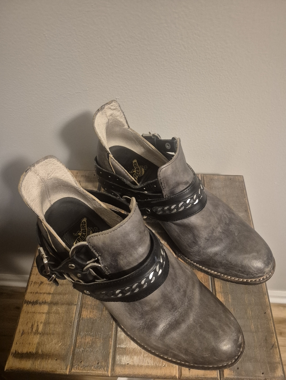 Freebird Distressed Leather Ankle Boots - Picture 7 of 9